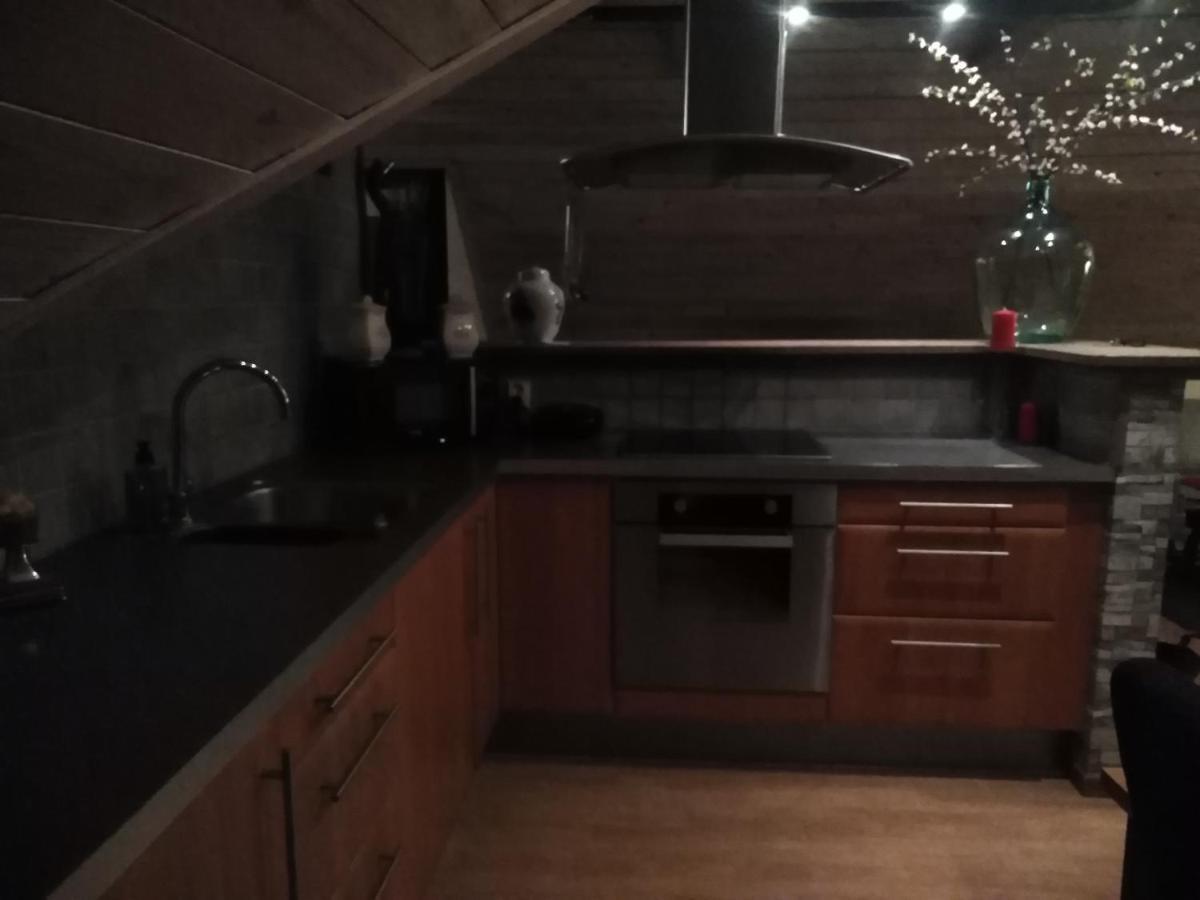 Apartment Roliga Semestrar I Ahus! *