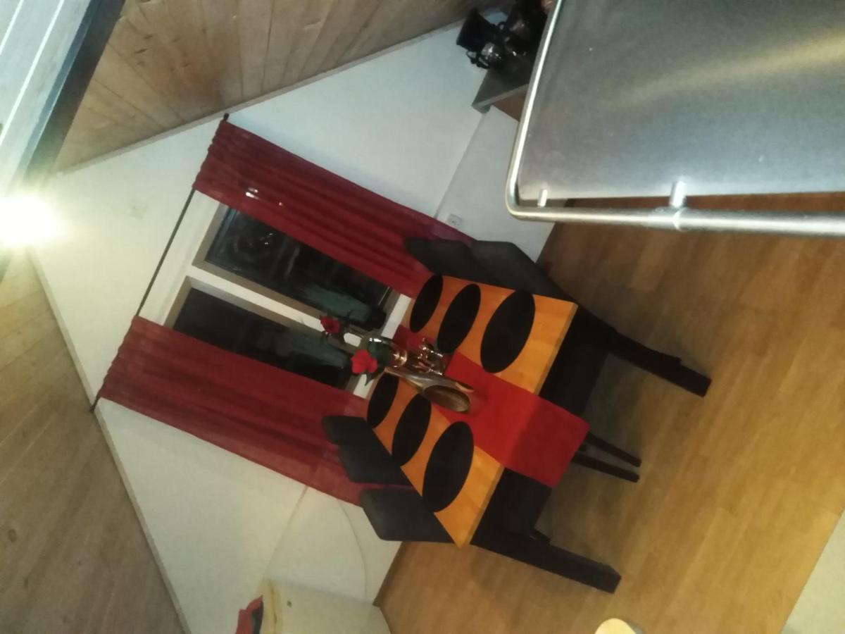 Apartment Roliga Semestrar I Ahus!